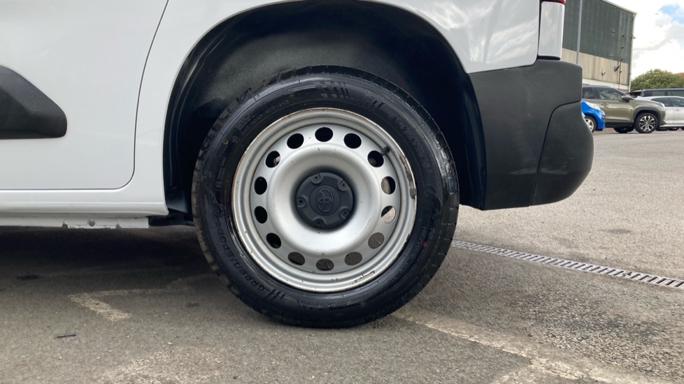 Toyota Proace City L1 Diesel 1.5D 100 Active Van [6 Speed] - Image 25
