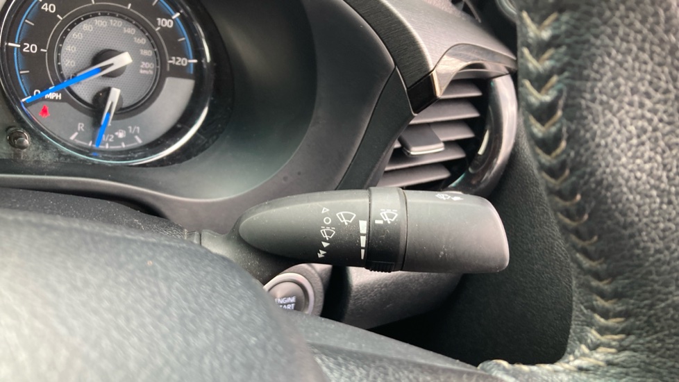 Toyota Hilux Diesel Invincible X D/Cab Pick Up 2.8 D 48V Auto - Image 35