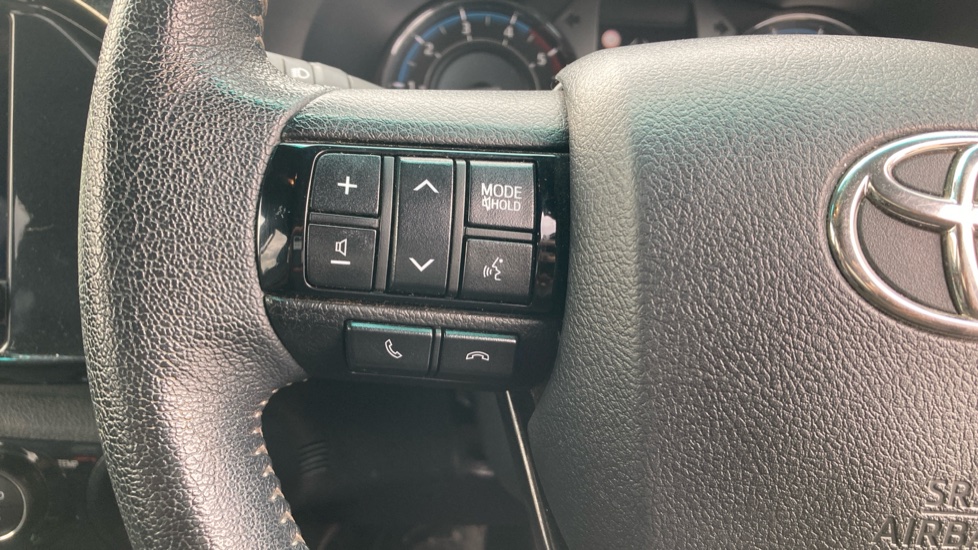 Toyota Hilux Diesel Invincible X D/Cab Pick Up 2.8 D 48V Auto - Image 40