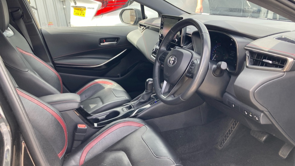 Toyota Corolla 1.8 VVT-i Hybrid Excel 5dr CVT Hybrid Hatchback - Image 12