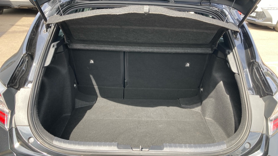 Toyota Corolla 1.8 VVT-i Hybrid Excel 5dr CVT Hybrid Hatchback - Image 13