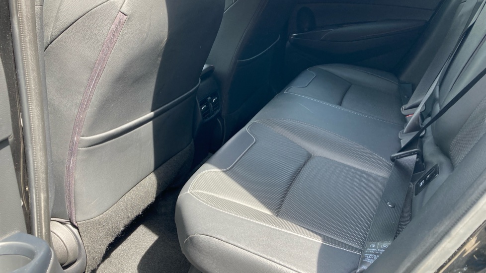 Toyota Corolla 1.8 VVT-i Hybrid Excel 5dr CVT Hybrid Hatchback - Image 15