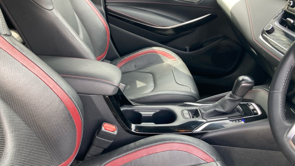 Toyota Corolla 1.8 VVT-i Hybrid Excel 5dr CVT Hybrid Hatchback - Image 18