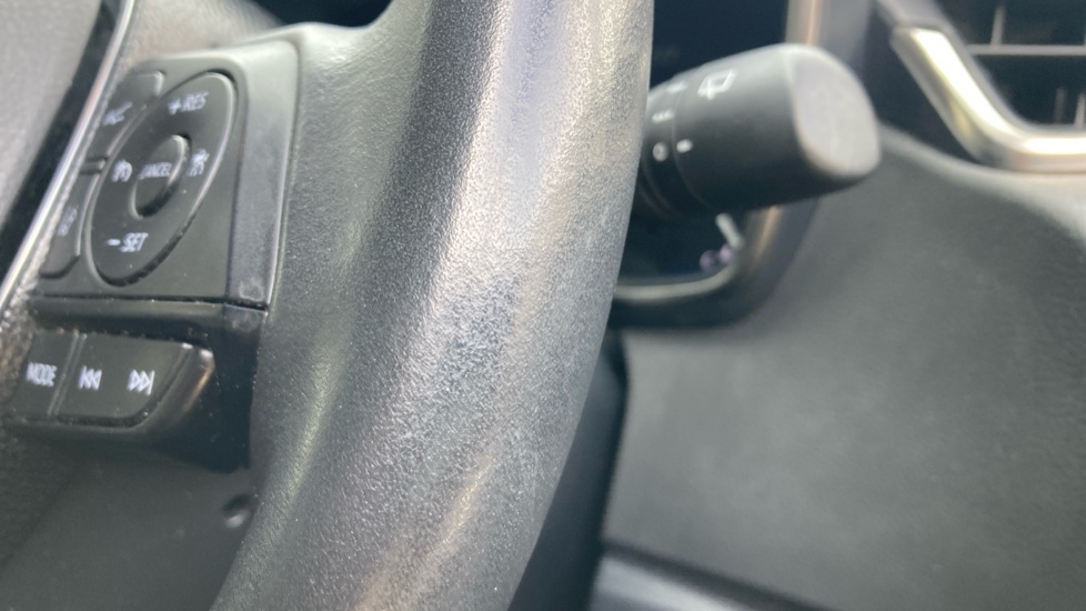 Toyota Corolla 1.8 VVT-i Hybrid Excel 5dr CVT Hybrid Hatchback - Image 32