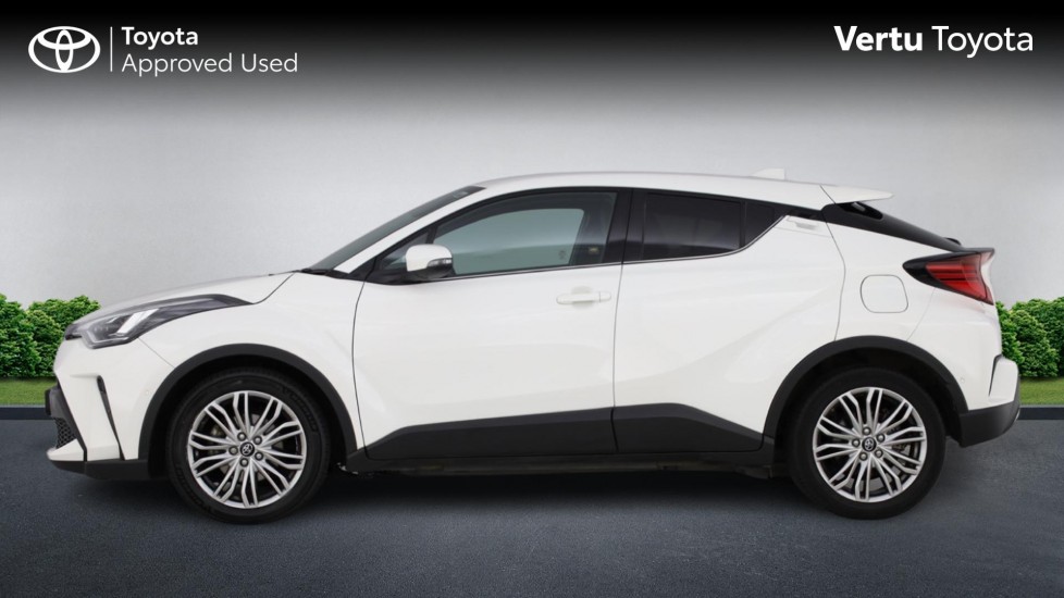 Toyota C-HR 2.0 Hybrid Excel 5dr CVT Hybrid Hatchback - Image 24