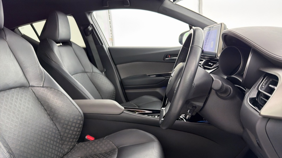 Toyota C-HR 2.0 Hybrid Excel 5dr CVT Hybrid Hatchback - Image 12