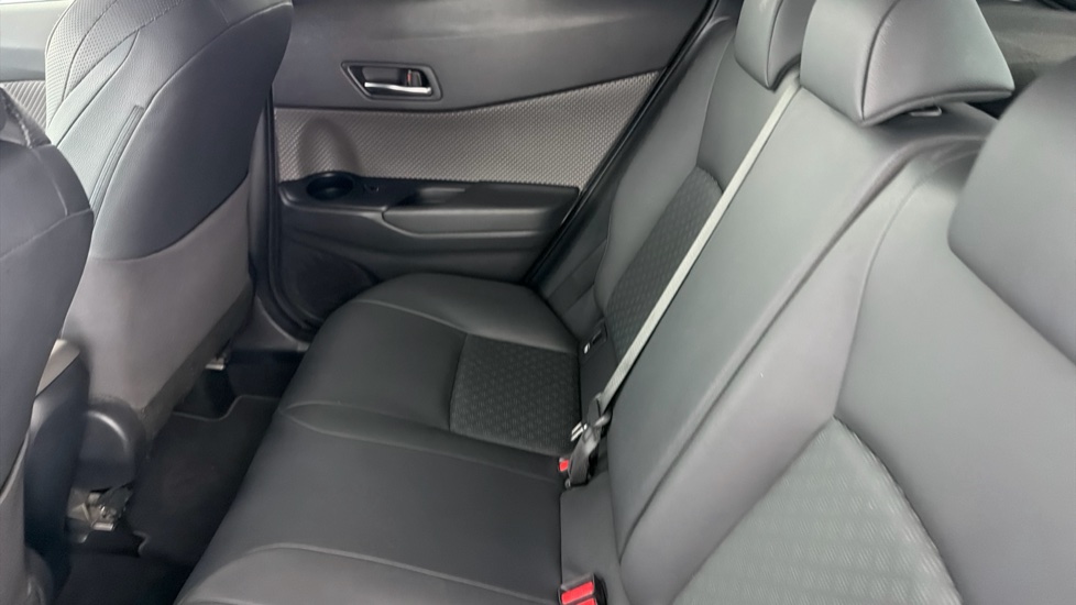 Toyota C-HR 2.0 Hybrid Excel 5dr CVT Hybrid Hatchback - Image 15