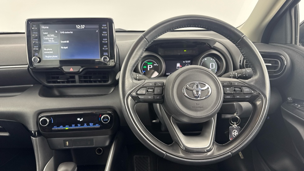 Toyota Yaris 1.5 Hybrid Design 5dr CVT Hybrid Hatchback - Image 7
