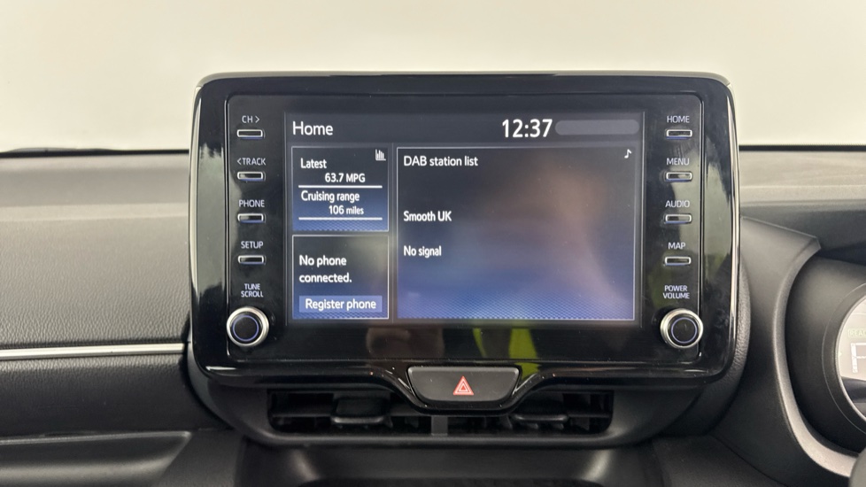 Toyota Yaris 1.5 Hybrid Design 5dr CVT Hybrid Hatchback - Image 9