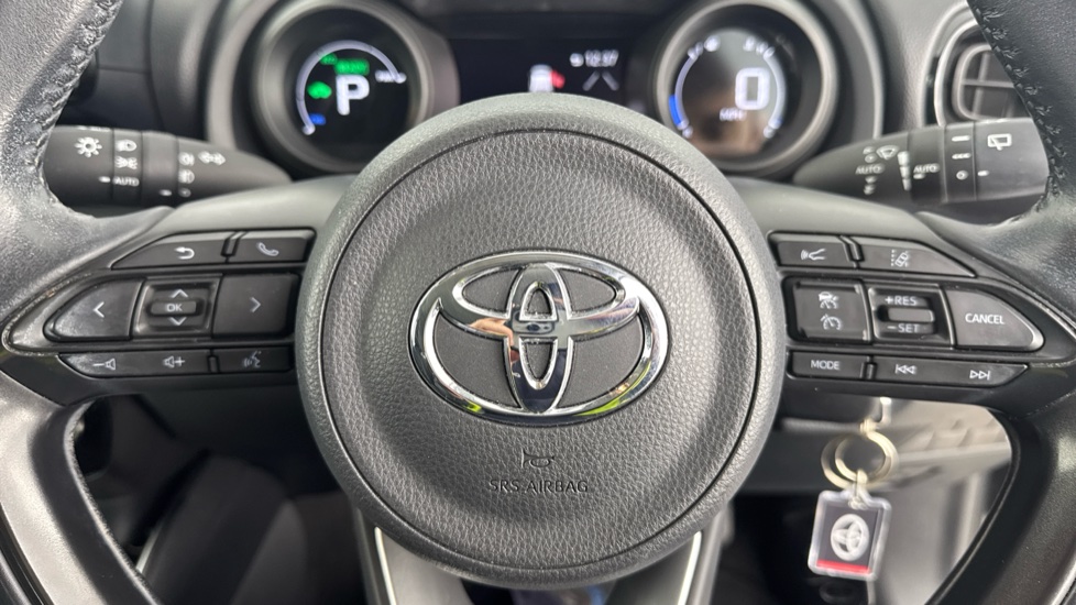 Toyota Yaris 1.5 Hybrid Design 5dr CVT Hybrid Hatchback - Image 10