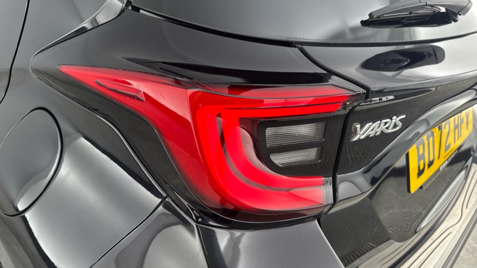 Toyota Yaris 1.5 Hybrid Design 5dr CVT Hybrid Hatchback - Image 21