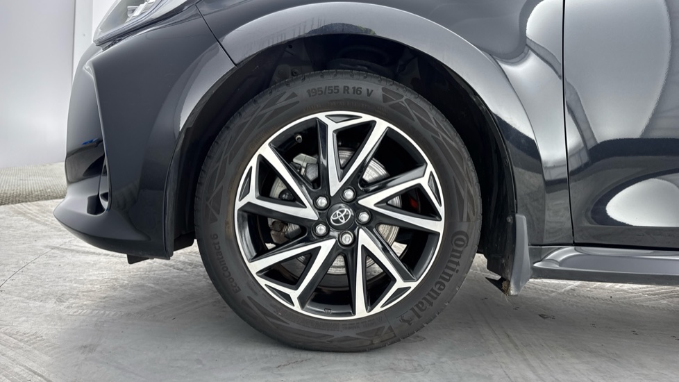 Toyota Yaris 1.5 Hybrid Design 5dr CVT Hybrid Hatchback - Image 25