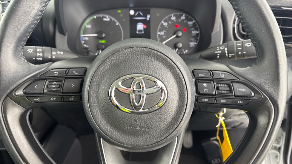 Toyota Yaris 1.5 Hybrid Icon 5dr CVT Hybrid Hatchback - Image 8