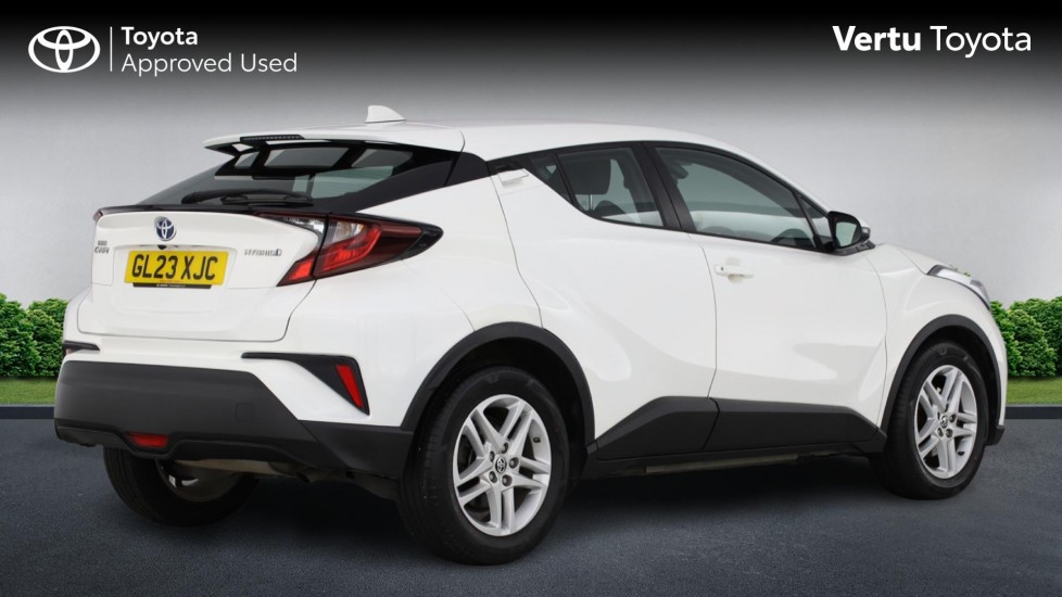 Toyota C-HR 1.8 Hybrid Icon 5dr CVT Hybrid Hatchback - Image 2