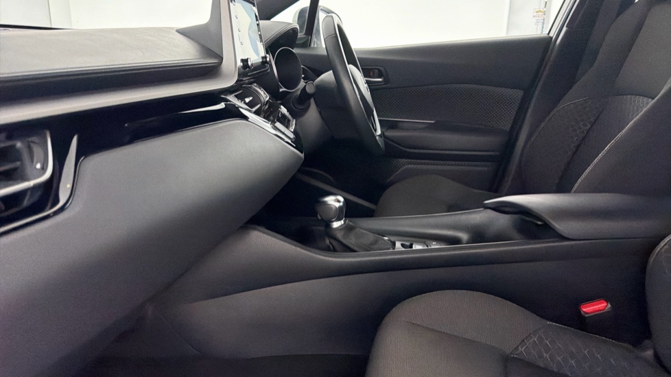 Toyota C-HR 1.8 Hybrid Icon 5dr CVT Hybrid Hatchback - Image 5