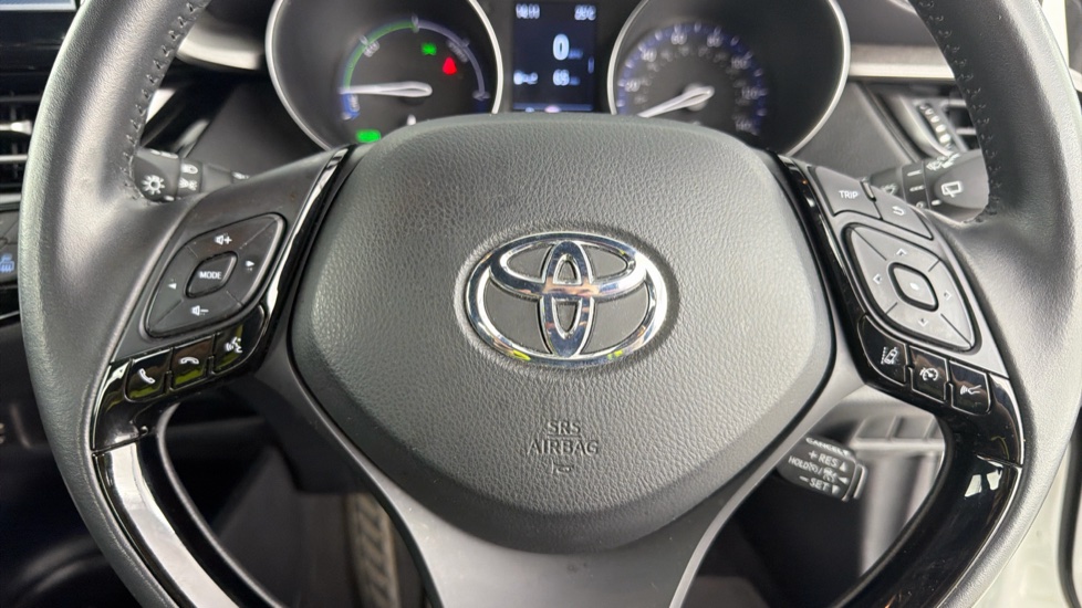 Toyota C-HR 1.8 Hybrid Icon 5dr CVT Hybrid Hatchback - Image 10