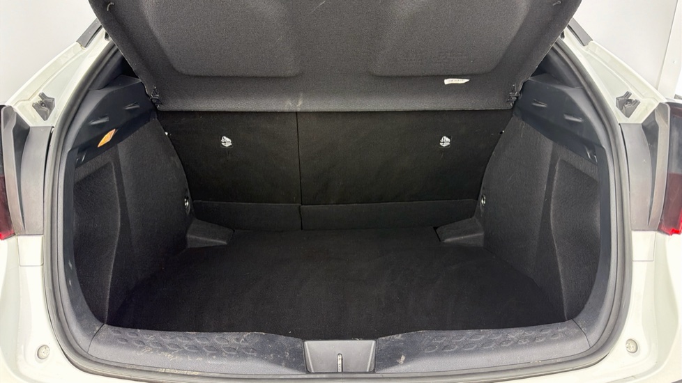 Toyota C-HR 1.8 Hybrid Icon 5dr CVT Hybrid Hatchback - Image 13