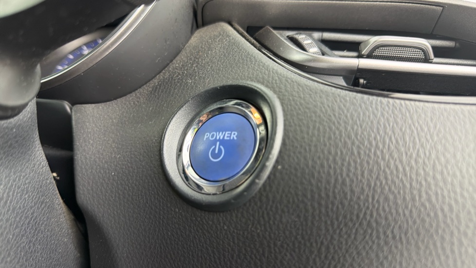 Toyota C-HR 1.8 Hybrid Icon 5dr CVT Hybrid Hatchback - Image 16