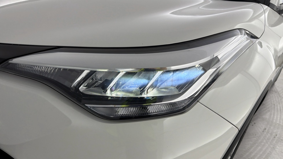 Toyota C-HR 1.8 Hybrid Icon 5dr CVT Hybrid Hatchback - Image 20
