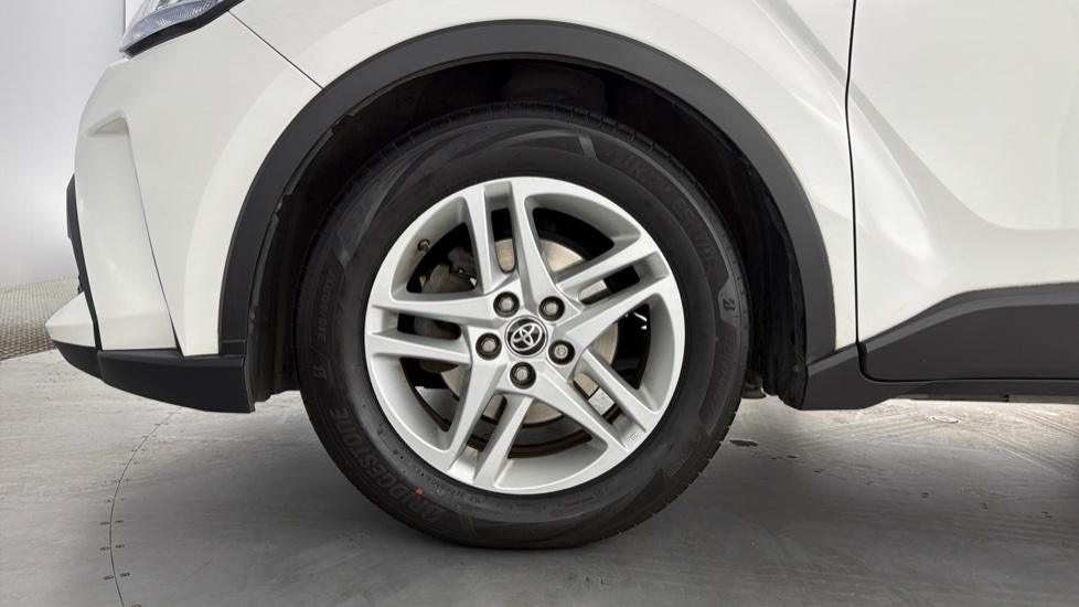 Toyota C-HR 1.8 Hybrid Icon 5dr CVT Hybrid Hatchback - Image 25