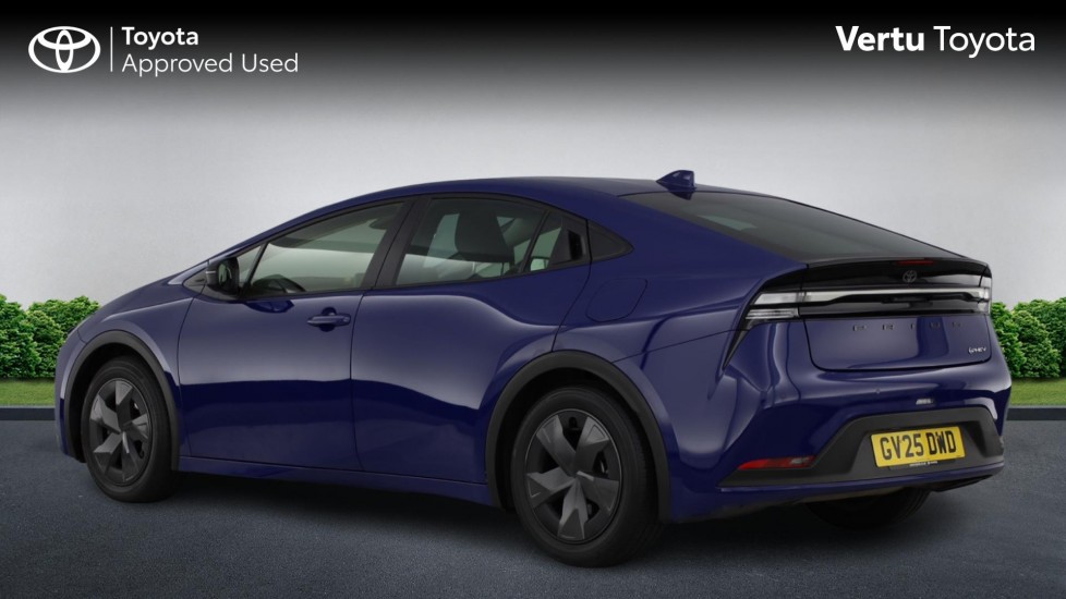 Toyota Prius 2.0 PHEV Design 5dr CVT Hatchback - Image 4
