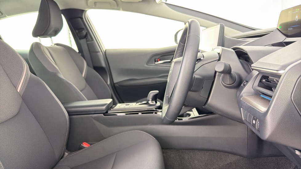 Toyota Prius 2.0 PHEV Design 5dr CVT Hatchback - Image 12