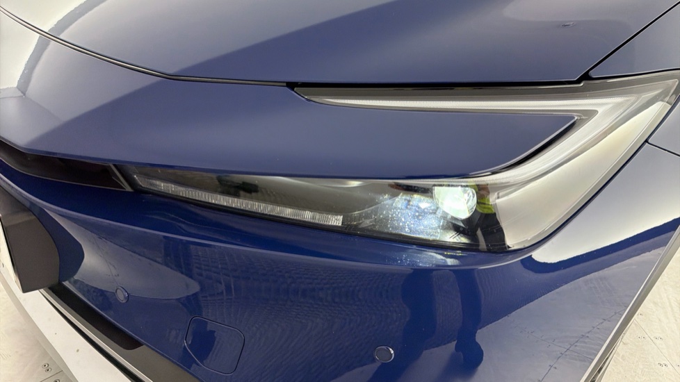 Toyota Prius 2.0 PHEV Design 5dr CVT Hatchback - Image 20