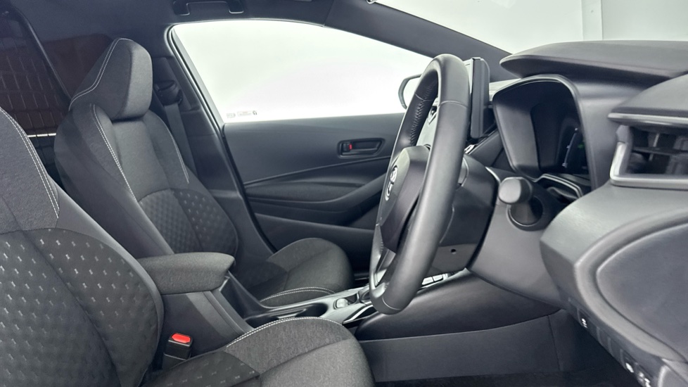 Toyota Corolla Petrol 1.8 VVT-i Hybrid Commercial Auto - Image 12