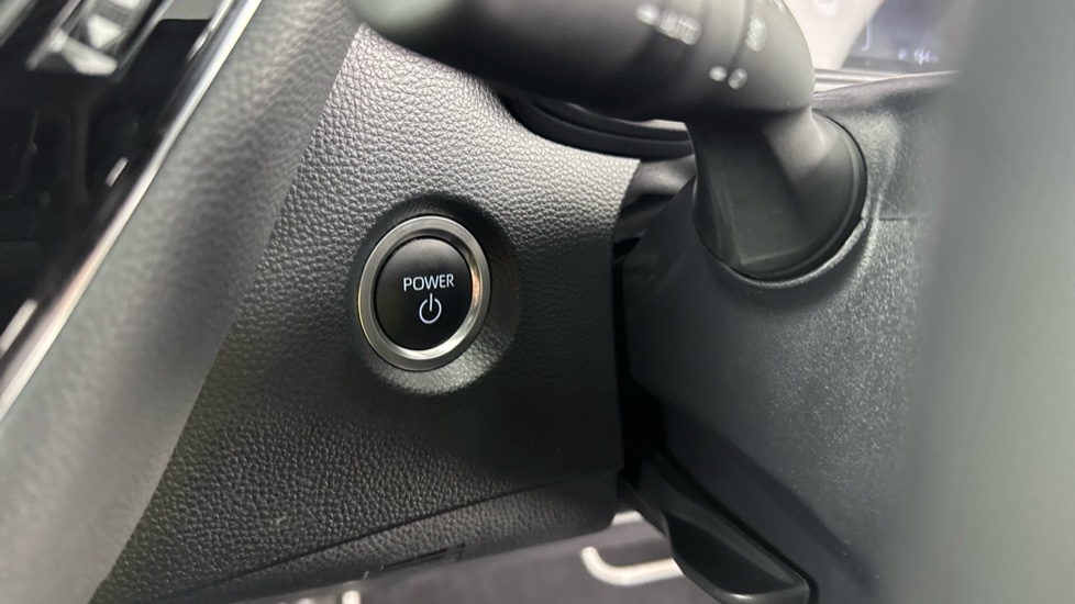 Toyota Corolla Petrol 1.8 VVT-i Hybrid Commercial Auto - Image 16