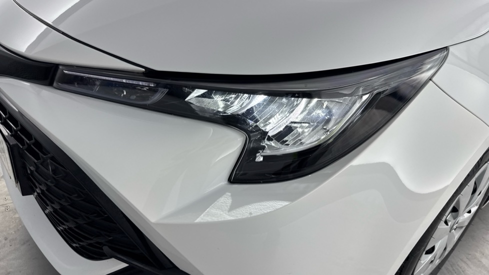 Toyota Corolla Petrol 1.8 VVT-i Hybrid Commercial Auto - Image 20