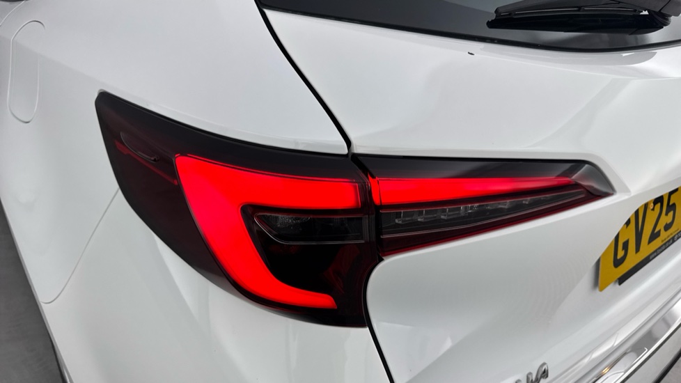 Toyota Corolla Petrol 1.8 VVT-i Hybrid Commercial Auto - Image 21