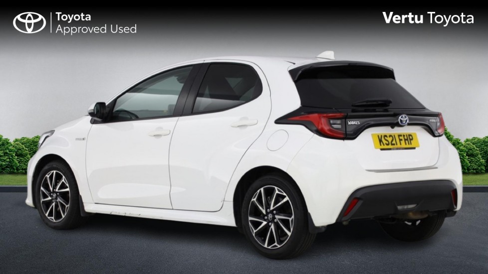 Toyota Yaris 1.5 Hybrid Design 5dr CVT Hybrid Hatchback - Image 4