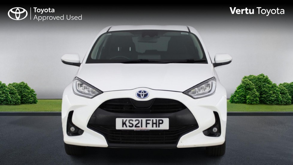 Toyota Yaris 1.5 Hybrid Design 5dr CVT Hybrid Hatchback - Image 22
