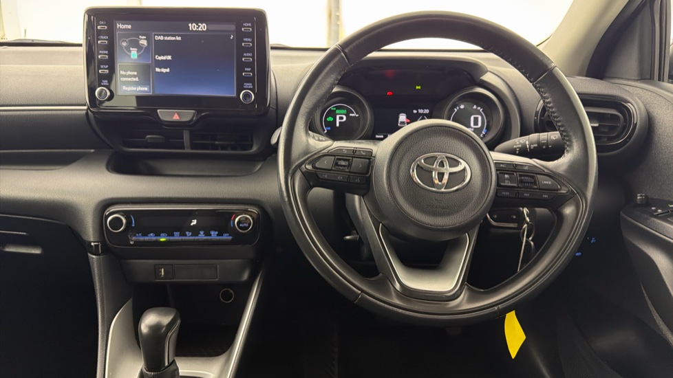 Toyota Yaris 1.5 Hybrid Design 5dr CVT Hybrid Hatchback - Image 7