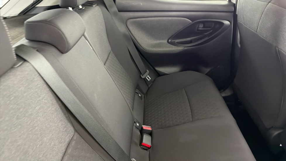 Toyota Yaris 1.5 Hybrid Design 5dr CVT Hybrid Hatchback - Image 8
