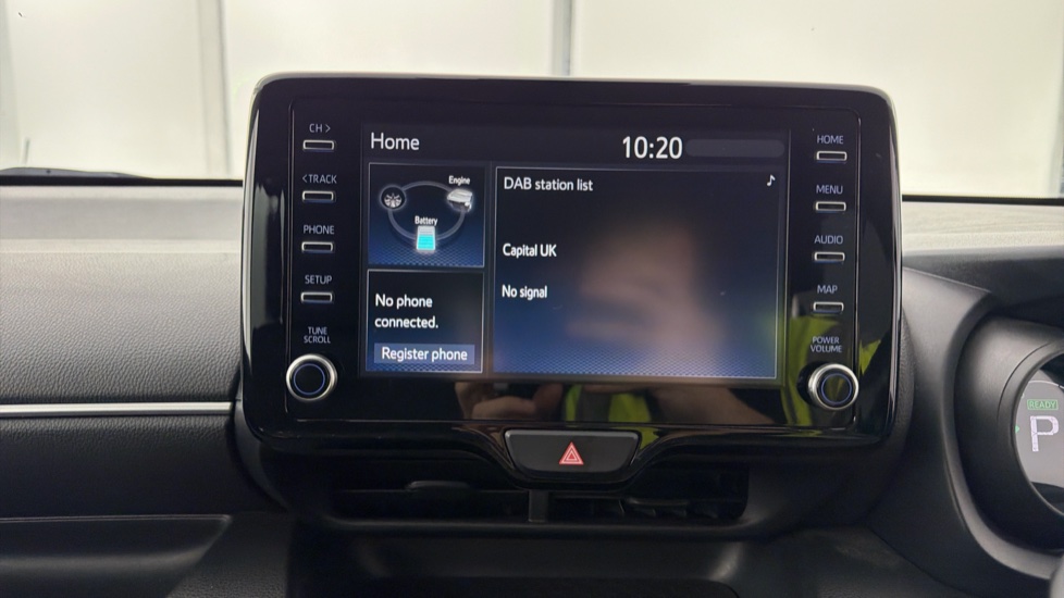 Toyota Yaris 1.5 Hybrid Design 5dr CVT Hybrid Hatchback - Image 9