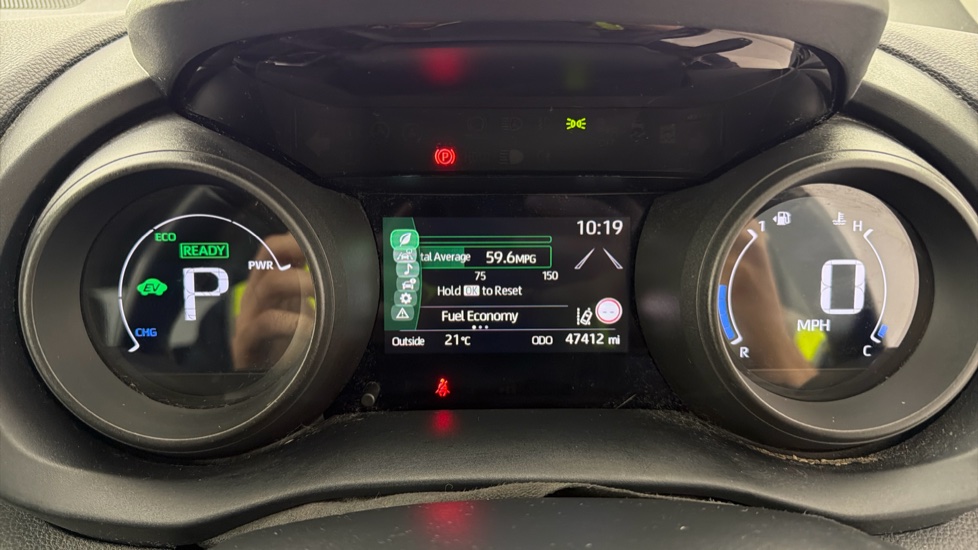 Toyota Yaris 1.5 Hybrid Design 5dr CVT Hybrid Hatchback - Image 11