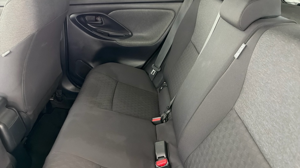 Toyota Yaris 1.5 Hybrid Design 5dr CVT Hybrid Hatchback - Image 15