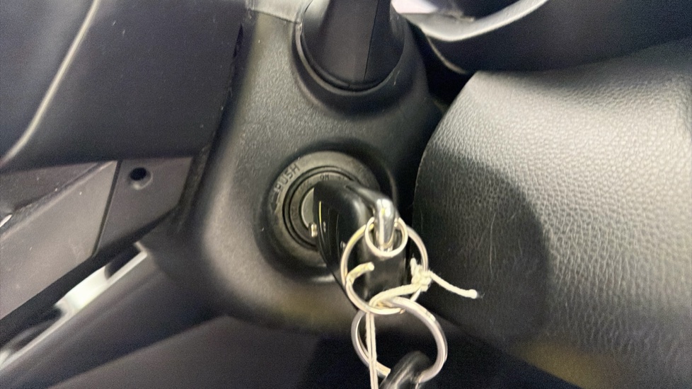 Toyota Yaris 1.5 Hybrid Design 5dr CVT Hybrid Hatchback - Image 16