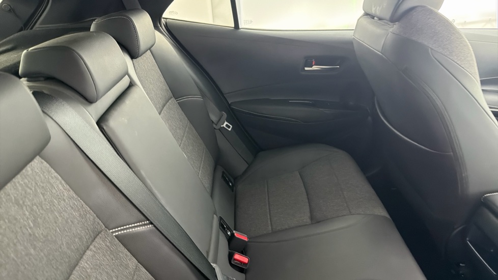 Toyota Corolla 1.8 VVT-i Hybrid Design 5dr CVT Hybrid Hatchback - Image 8