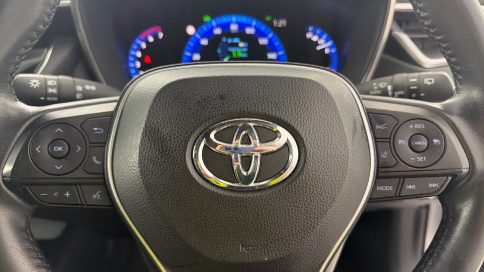 Toyota Corolla 1.8 VVT-i Hybrid Design 5dr CVT Hybrid Hatchback - Image 10
