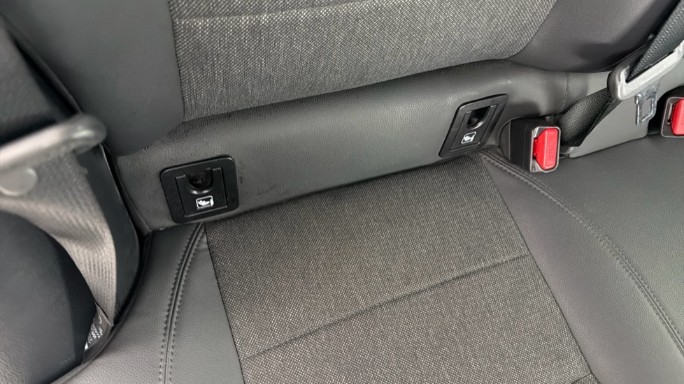Toyota Corolla 1.8 VVT-i Hybrid Design 5dr CVT Hybrid Hatchback - Image 14