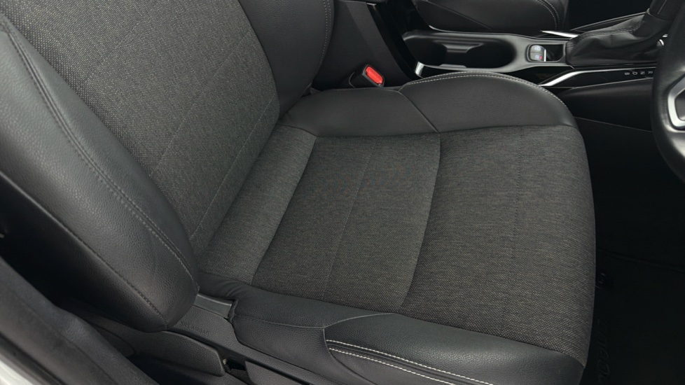 Toyota Corolla 1.8 VVT-i Hybrid Design 5dr CVT Hybrid Hatchback - Image 17