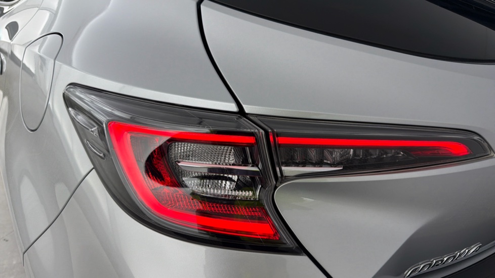 Toyota Corolla 1.8 VVT-i Hybrid Design 5dr CVT Hybrid Hatchback - Image 21
