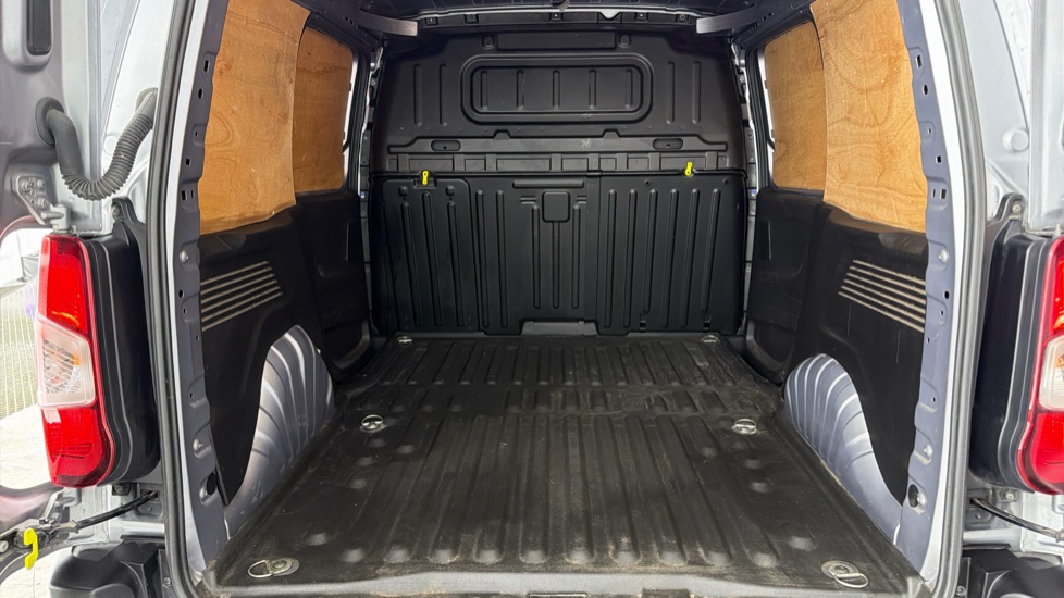Toyota Proace City L1 Diesel 1.5D 100 Icon Van [6 Speed] - Image 13