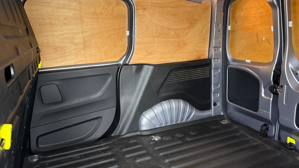 Toyota Proace City L1 Diesel 1.5D 100 Icon Van [6 Speed] - Image 14