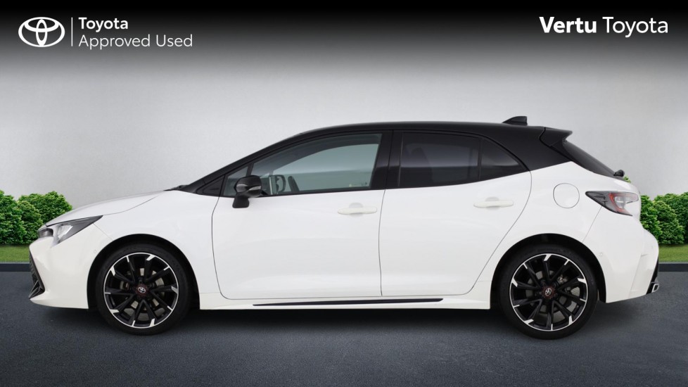Toyota Corolla 1.8 VVT-i Hybrid GR Sport 5dr CVT Hybrid Hatchback - Image 24