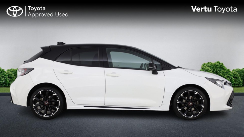 Toyota Corolla 1.8 VVT-i Hybrid GR Sport 5dr CVT Hybrid Hatchback - Image 23