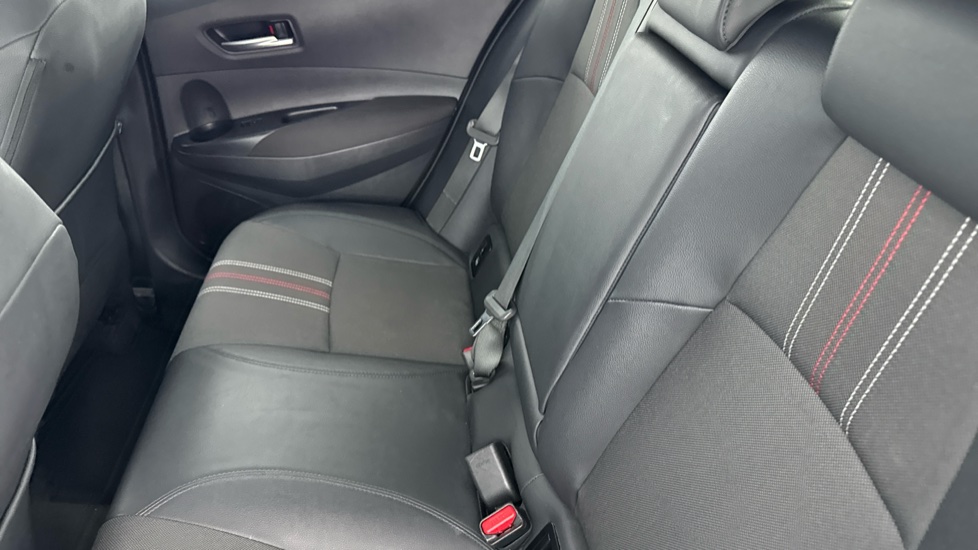 Toyota Corolla 1.8 VVT-i Hybrid GR Sport 5dr CVT Hybrid Hatchback - Image 15