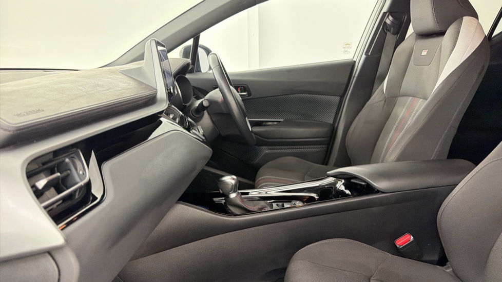 Toyota C-HR 1.8 Hybrid GR Sport 5dr CVT Hybrid Hatchback - Image 5